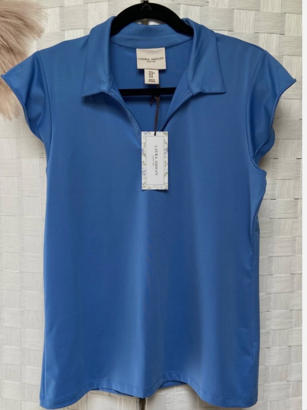 NWT Laura Ashley Blue Short Sleeve 1/4 Zip Top FPS 50 Protection UV Size M FXM